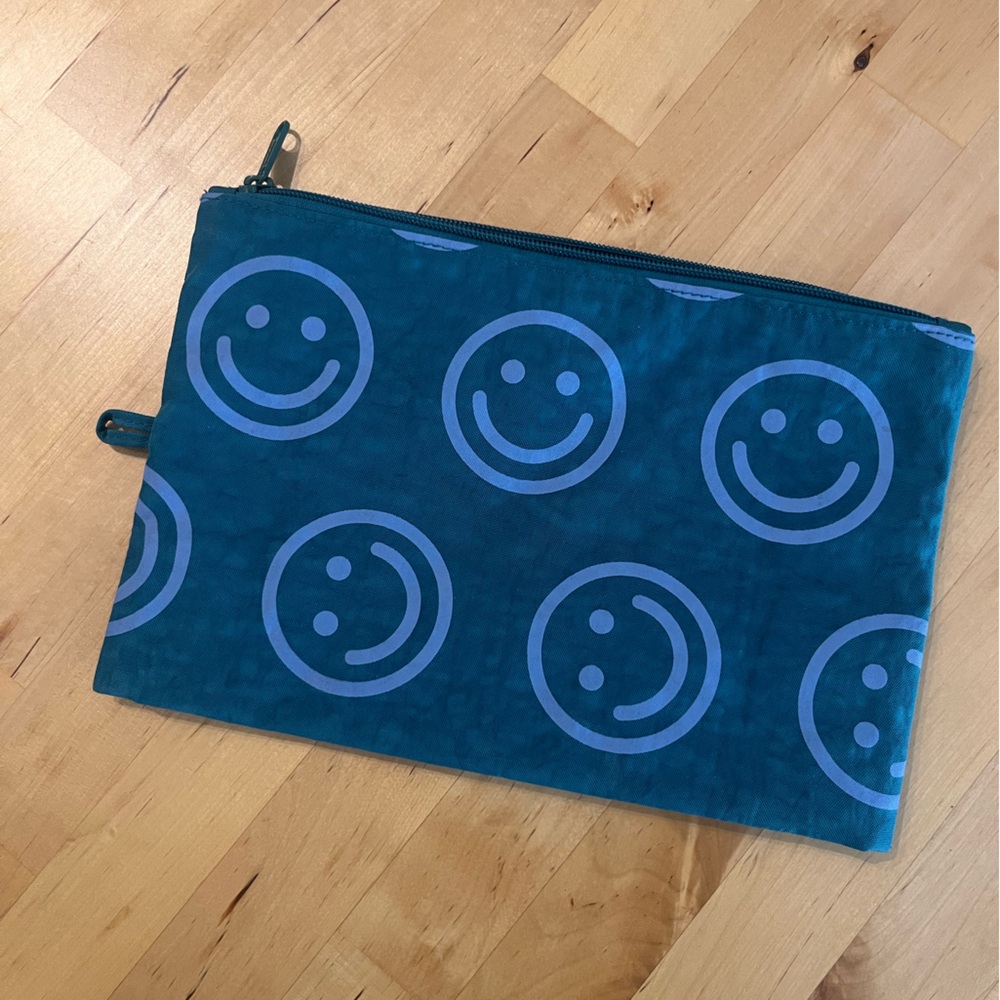 Baggu - Go Pouch - Medium - Smiley Face